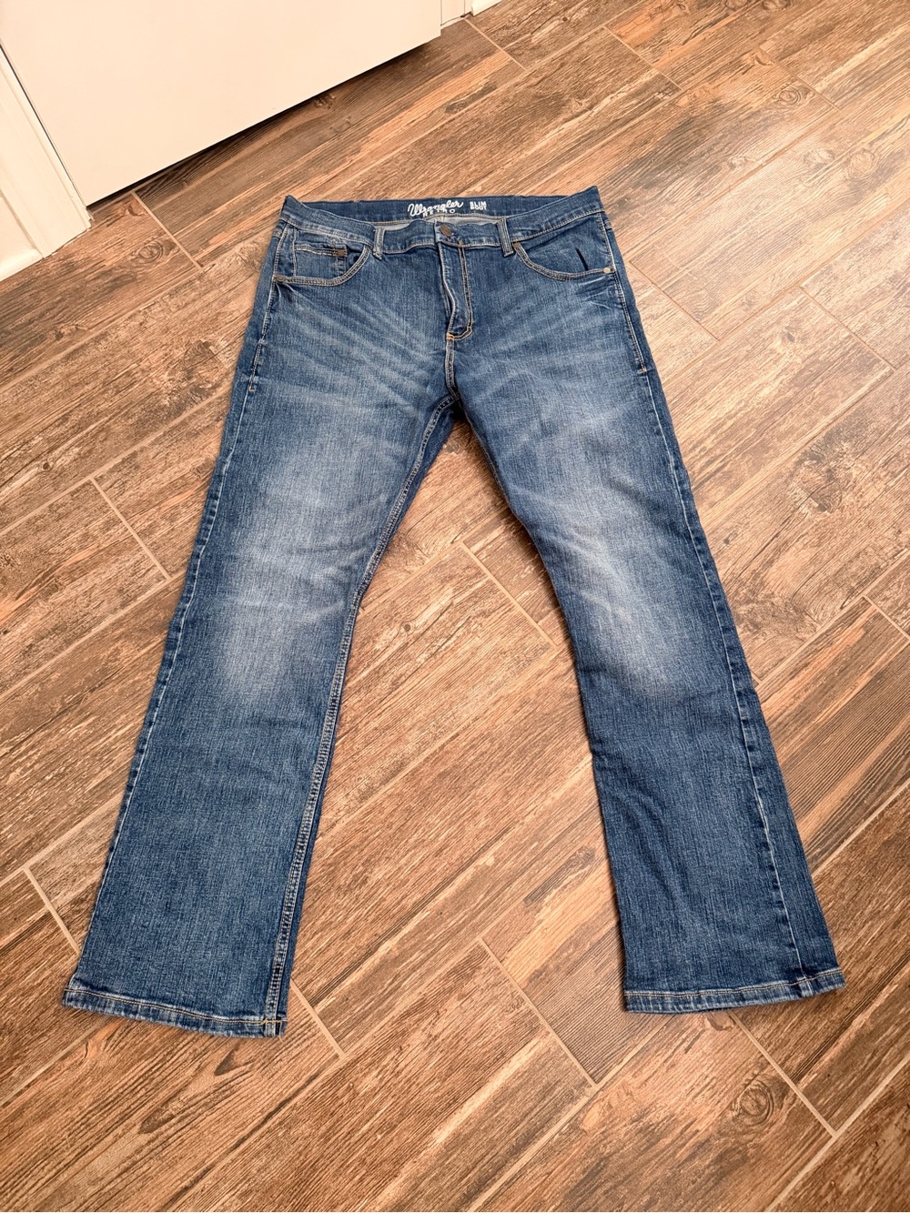 Wrangler Men's Dark Blue Bootcut Jeans